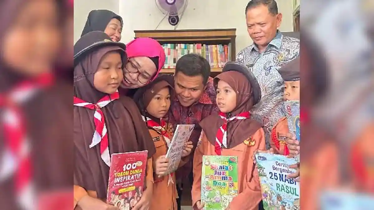 Regal Springs Indonesia Resmikan Perpustakaan dan Bagikan Makanan Bergizi di Desa Naga Kisar