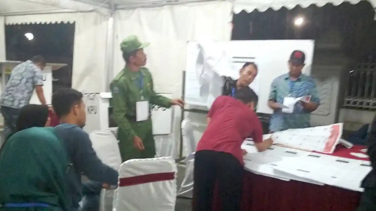 Update Penghitungan Perolehan Suara Pilpres di Inhil, Pasangan 02 Unggul
