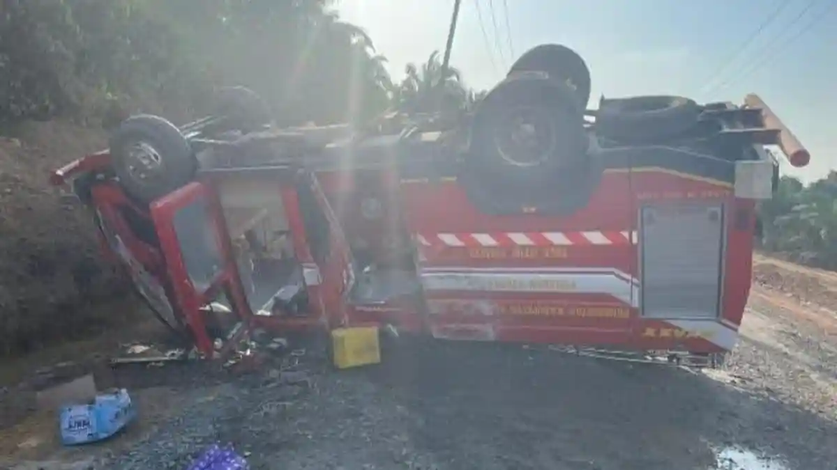Ban Selip Diduga Jadi Penyebab Mobil Damkar Bangka Selatan Terbalik