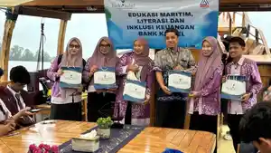 Kegiatan-edukasi-keuangan-kepada-pelajar-diatas-kapal-Phinisi-yang-dilaksanakan-Bank-Kalsel.jpg