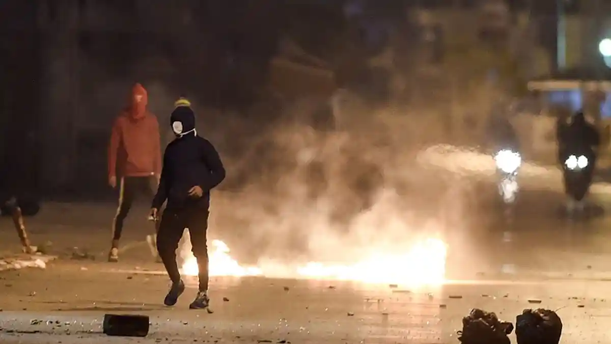 Polisi Tunisia Bungkam Demonstrasi, 630 Orang Ditangkap