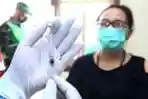 Tenaga Kesehatan Jalani Vaksinasi Covid-19 di RSU Bungsu