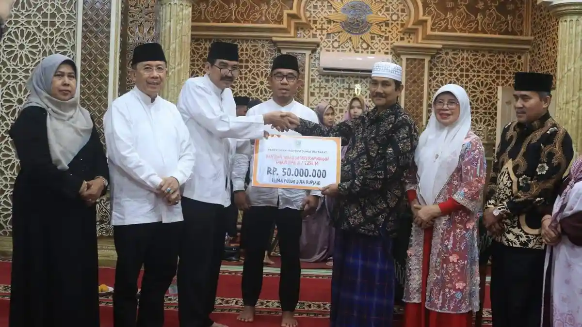 Giliran Dharmasraya Jadi Tujuan TSR Pemprov Sumbar, Wabup Leli Arni Temui di Masjid Al Furqon