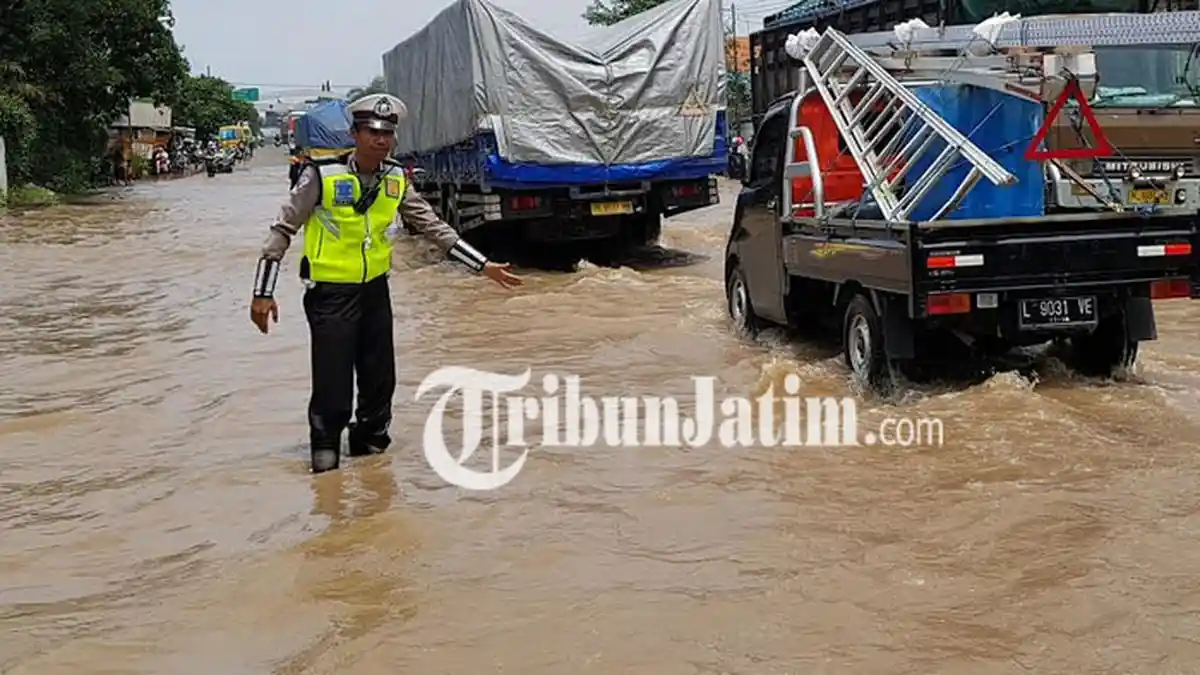 BREAKING NEWS -Jalur Pantura Pasuruan- Probolinggo Kembali Dibuka