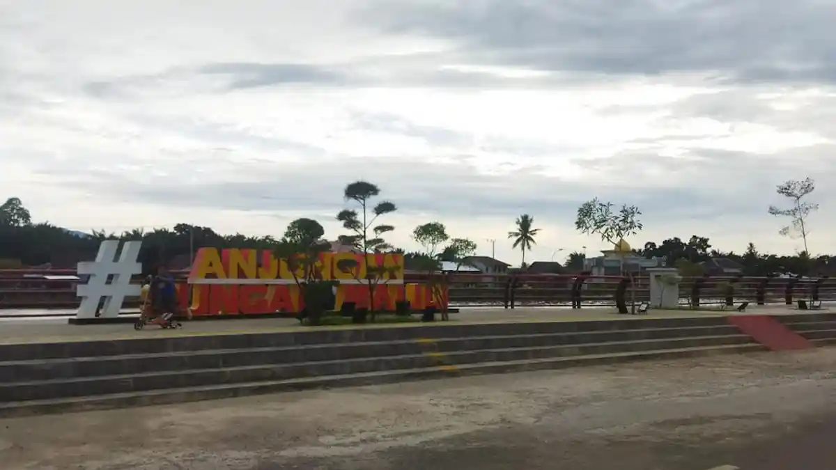 Legislator Luwu Timur Soroti Proyek Anjungan Sungai Malili, Belum Rampung Sudah di PHO