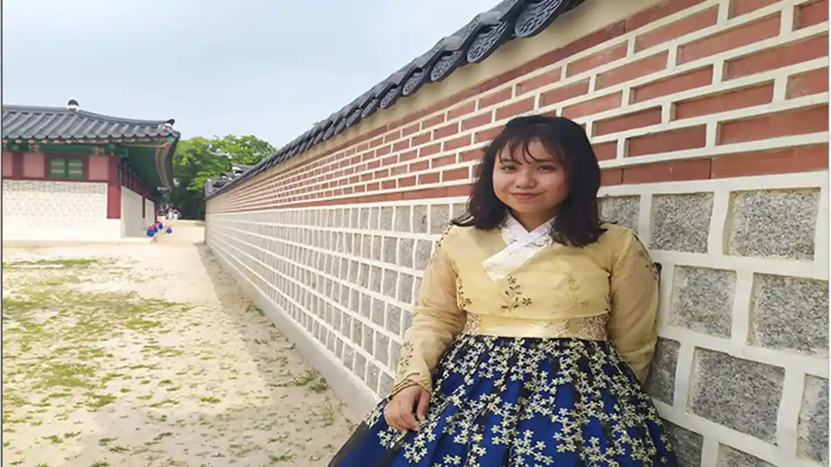 TRIBUNWIKI: Jadi Perwakilan Pertukaran Pemuda ke Korea, Ini Prestasi Cristine Devi Claudia