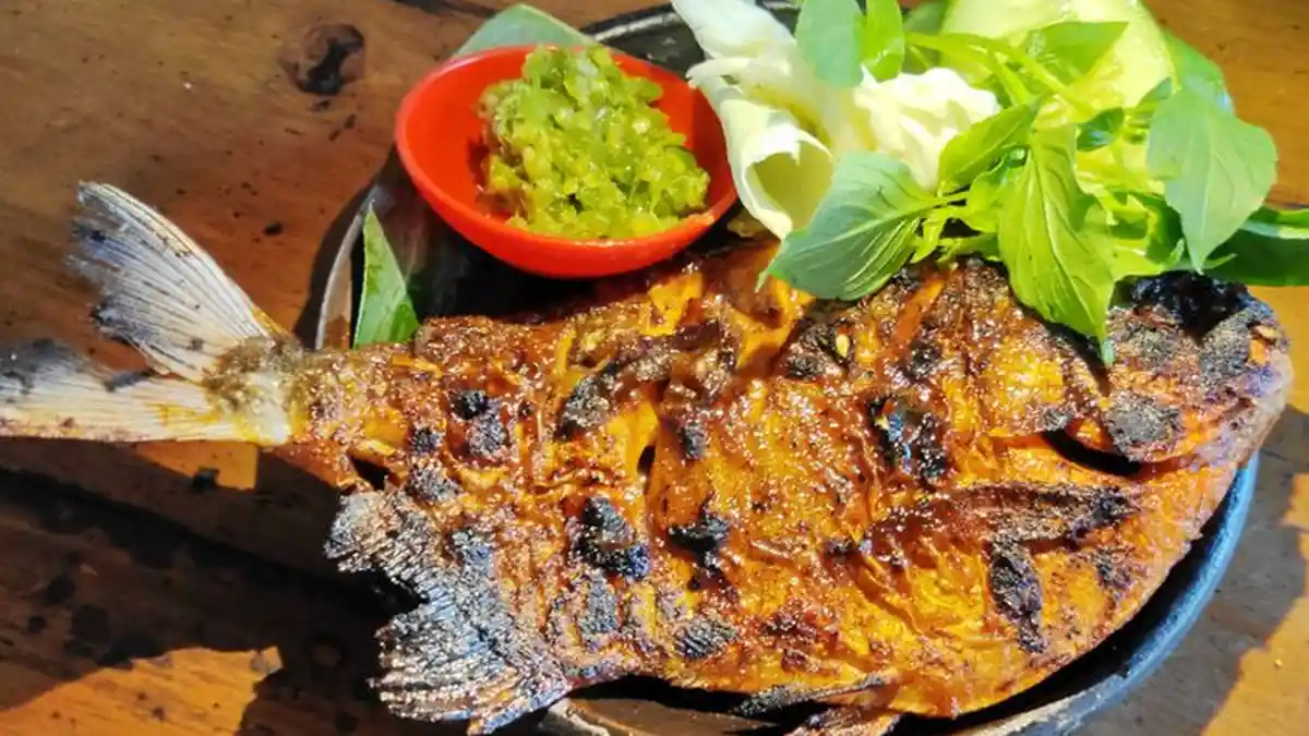 Resep Ikan Bakar Bumbu Kuning, Cukup Panggang Pakai Teflon