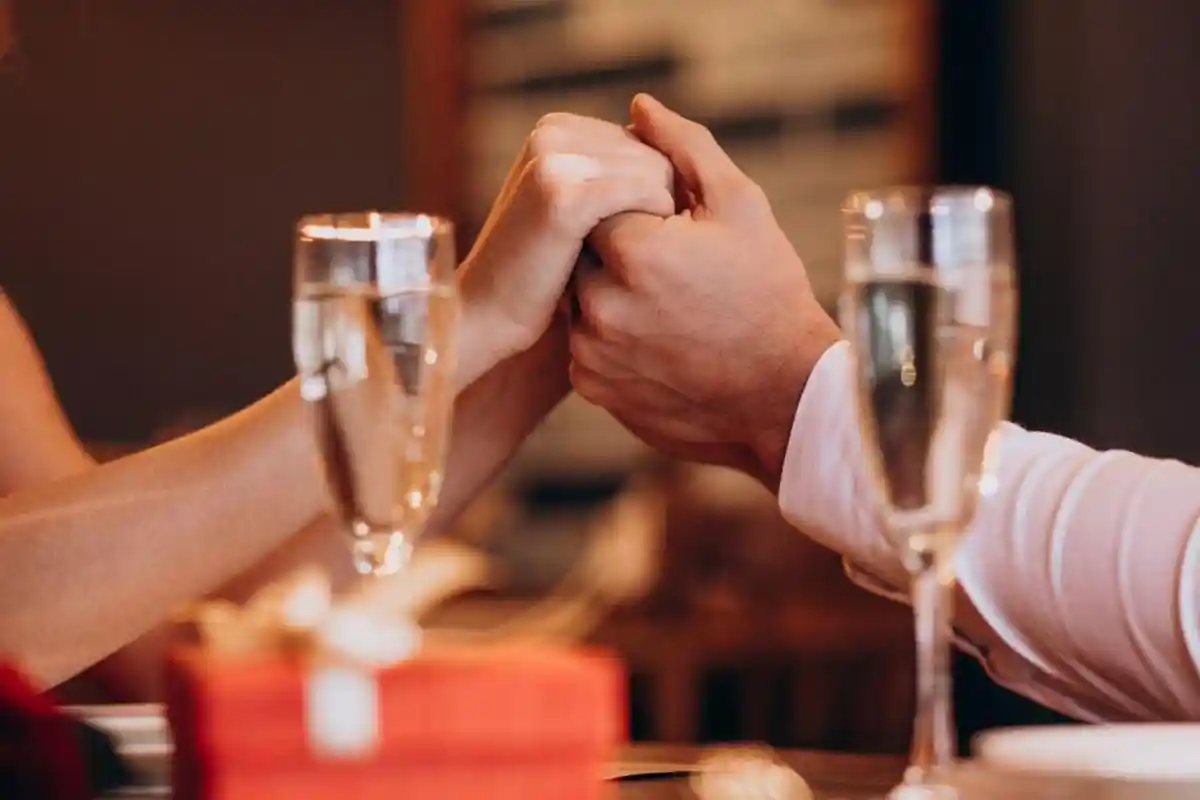 RAMALAN SHIO CINTA Besok Minggu 17 Maret 2024: Shio Macan Jangan Halu, Shio Kuda Naksir Orang Lama