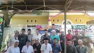 ABDI-TUNGGAL-WAFAT-Syamsuddin-Umar-tengah-bersama-legenda-PSM-MakassarO.jpg