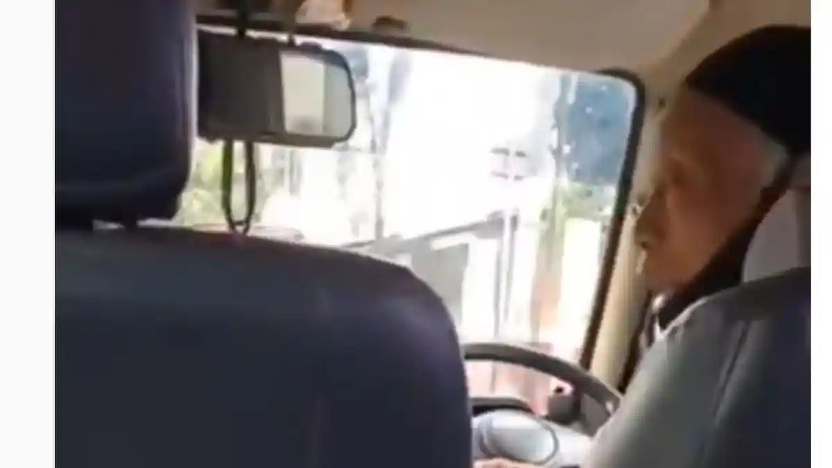 ASTAGFIRULLAH, Naik Angkot Bayar Rp 5000, Sopir Kembalikan Rp 3000, Penumpang Ngotot Minta Rp 4800