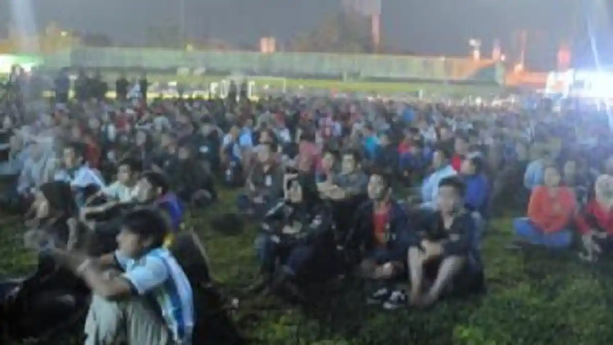 Tidak Ada Gairah Piala Dunia 2014 di Nobar Vaseline Man