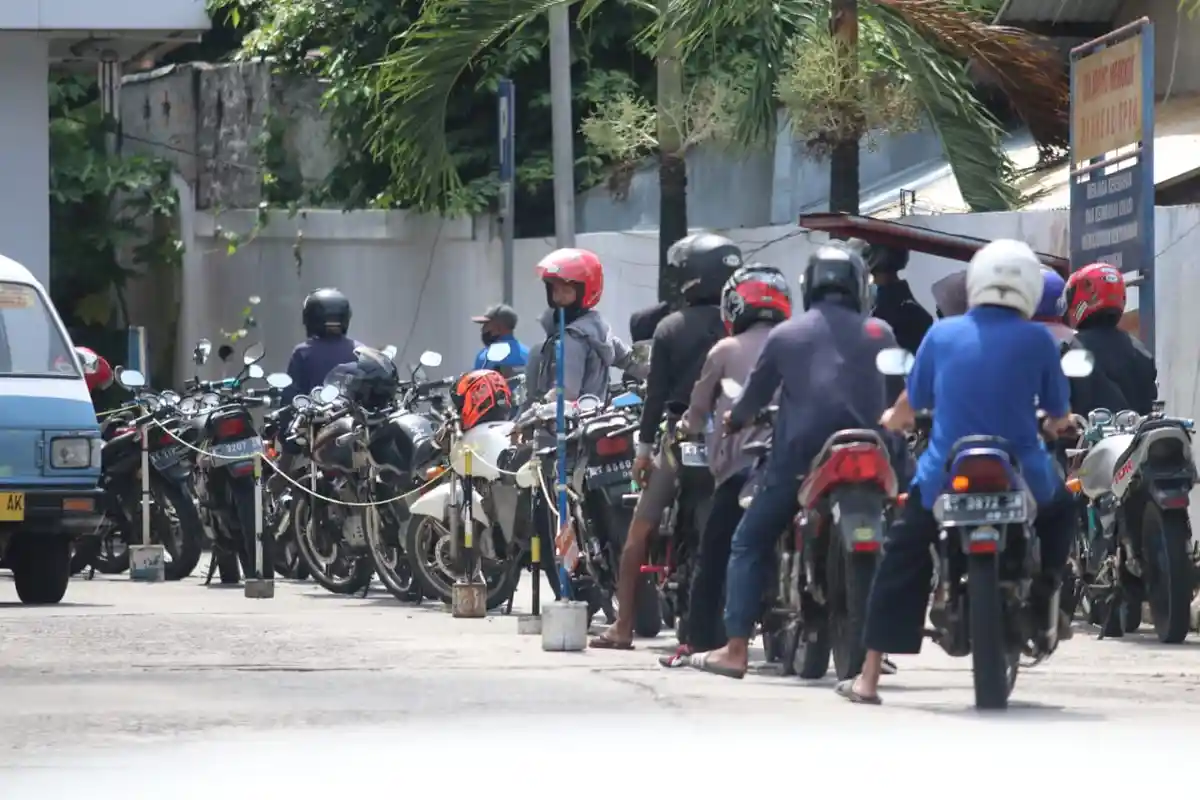 Marak Pengetap di SPBU, Tren Modifikasi Tangki Motor Thunder, Bisa Tampung Bensin Hingga 30 Liter