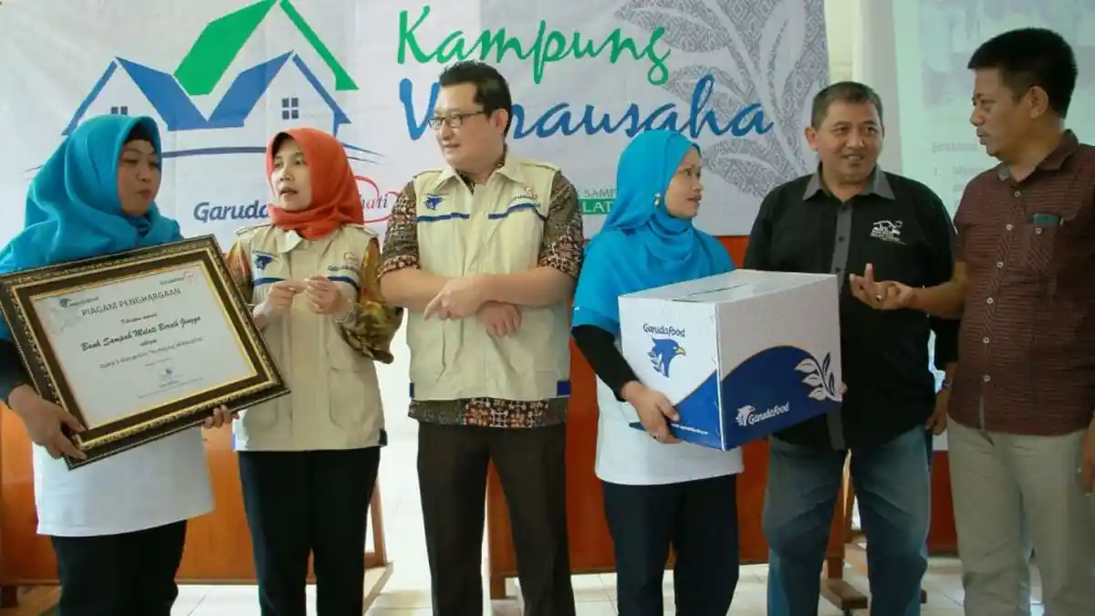 Kampung Wirausaha GarudaFood, Perdana Gandeng Komunitas Bank Sampah