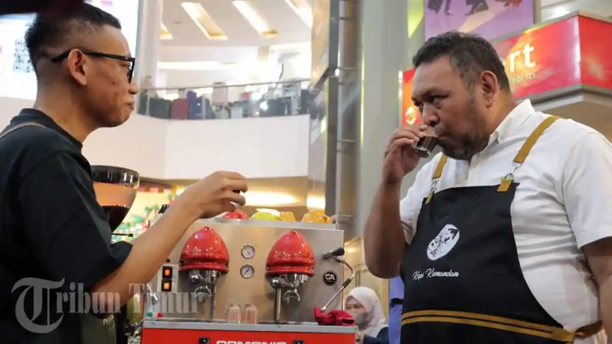 Dirjen Perkebunan RI, Beri Semangat Pelaku Kopi hingga Buat Kopi di Social Creative Coffee Expo - dirjenperkebunan3.jpg