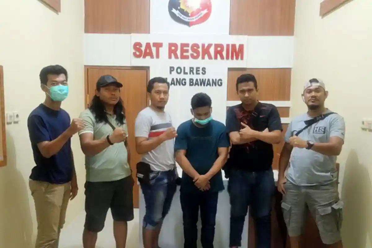 Pelaku Penipuan Warga Tulangbawang Ditangkap Tekab 308, Bawa Kabur Uang Rp 127 Juta