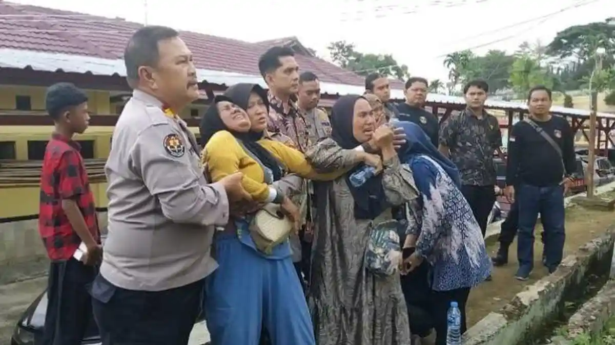 Pilunya Erna, Kenang Terakhir Kali Bertemu Akbar saat sang Anak Pamit Melaut