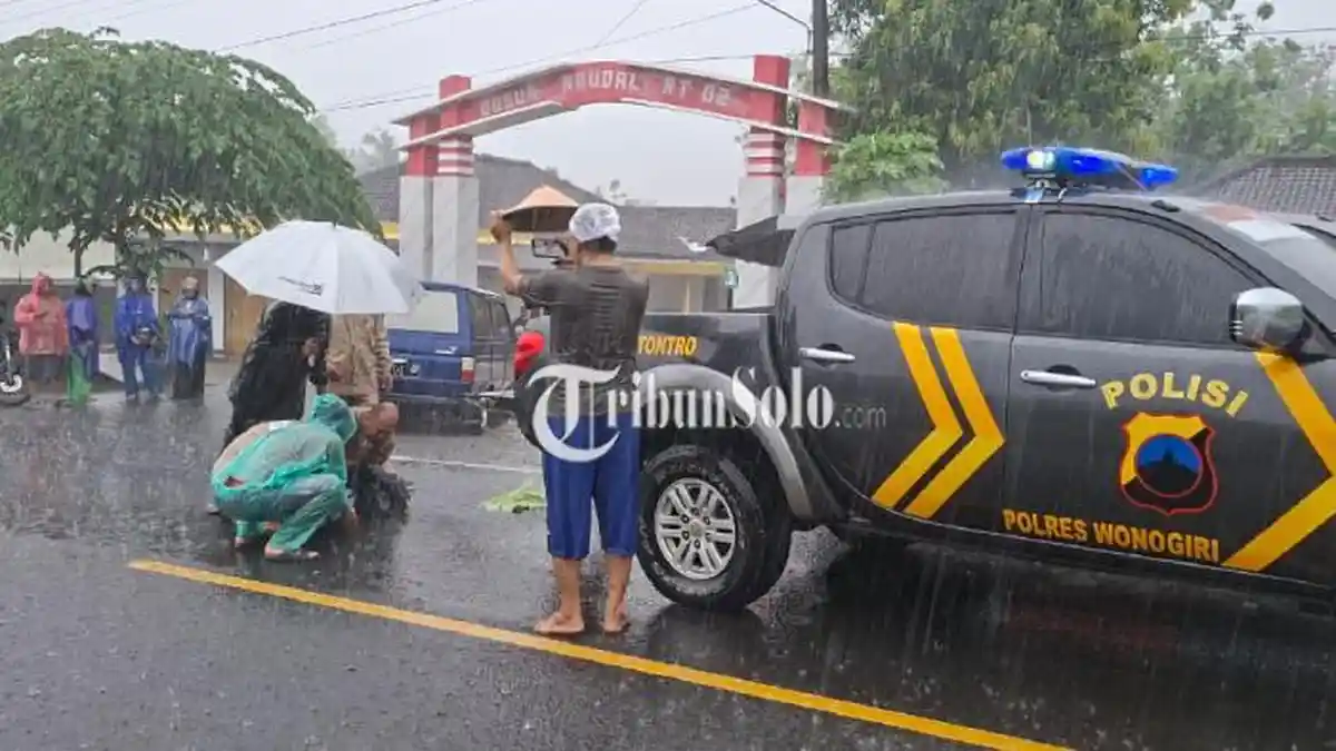Vario Tabrak Kijang di JLS Giritontro Wonogiri, Satu Pelajar Tewas di Tempat