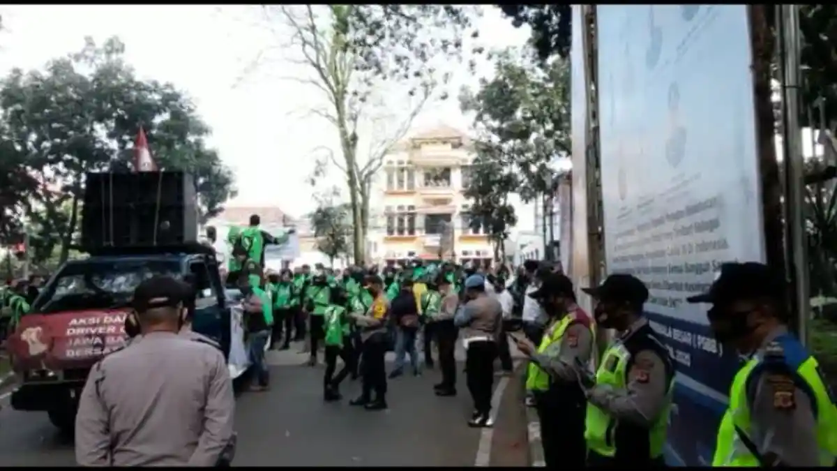 Ojol Minta Diizinkan Angkut Penumpang, Driver: Kenapa Hanya Ojek Online yang Dites