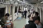 Selama Ramadan 2026 LRT Jabodebek Izinkan Penumpang Buka Puasa di Gerbong