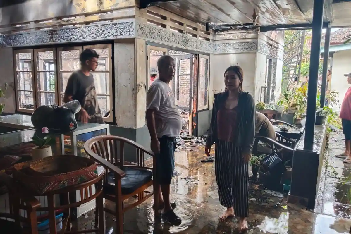 TERDENGAR Suara Letusan, Bangunan di Puri Anyar Klungkung, Terungkap Ini yang Terjadi