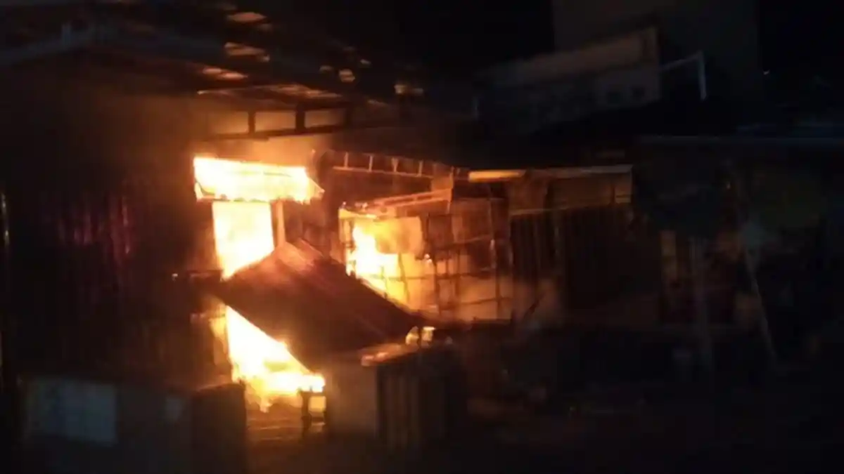 Pasar KUD Sukolilo Pati Terbakar, 40 Kios dan 1 Rumah Warga Ikut Ludes