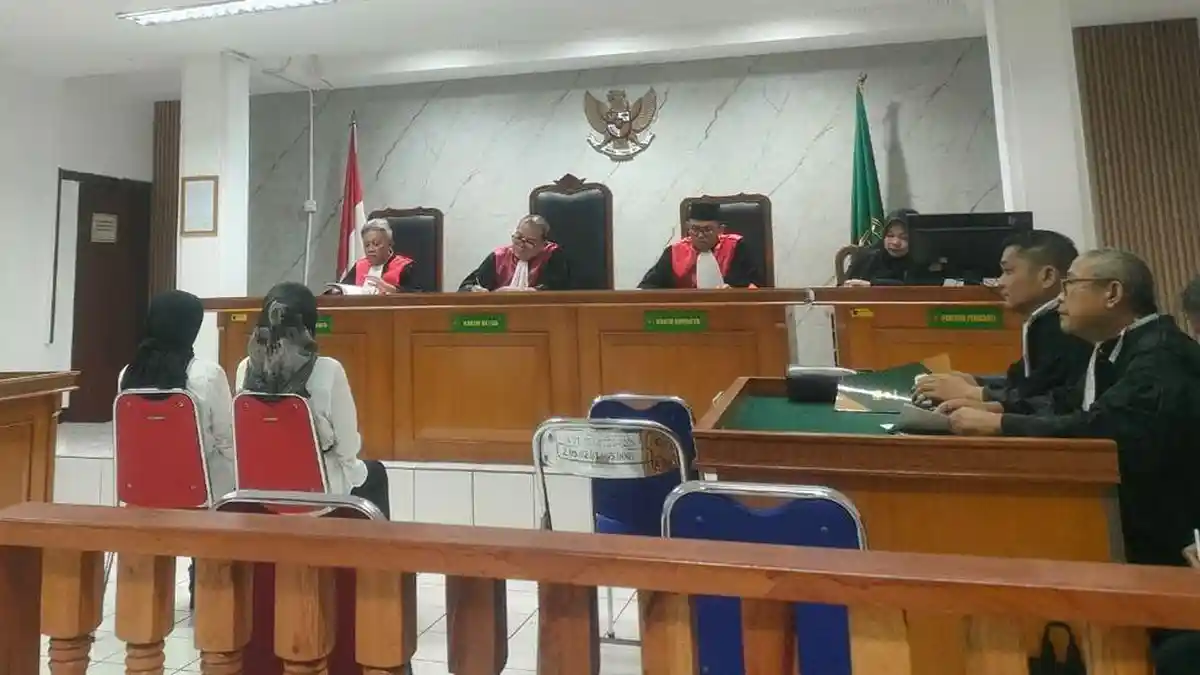 Dua Terdakwa Korupsi Puskesmas Cisitu Sumedang Dituntut 1,6 Tahun Penjara, Pengacara Ajukan Pledoi
