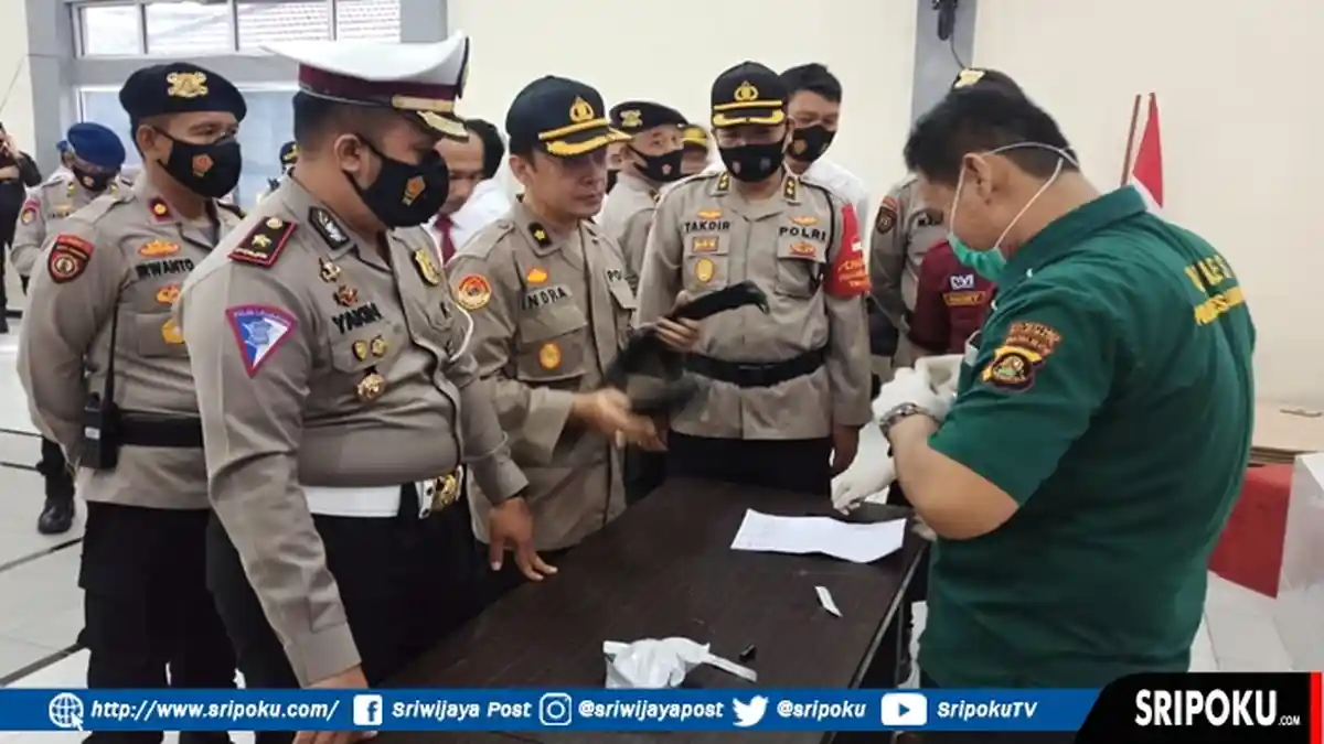 Kapolrestabes Palembang Tes Urine Dadakan, Diikuti Jajaran dan Kapolsek se-Palembang, Ini Hasilnya!