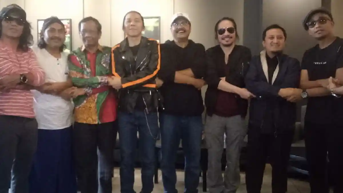 Malam Ini, Ada Ngaji Kebangsaan Bersama Slank, Mahfud MD dan Yusuf Mansur di Surabaya