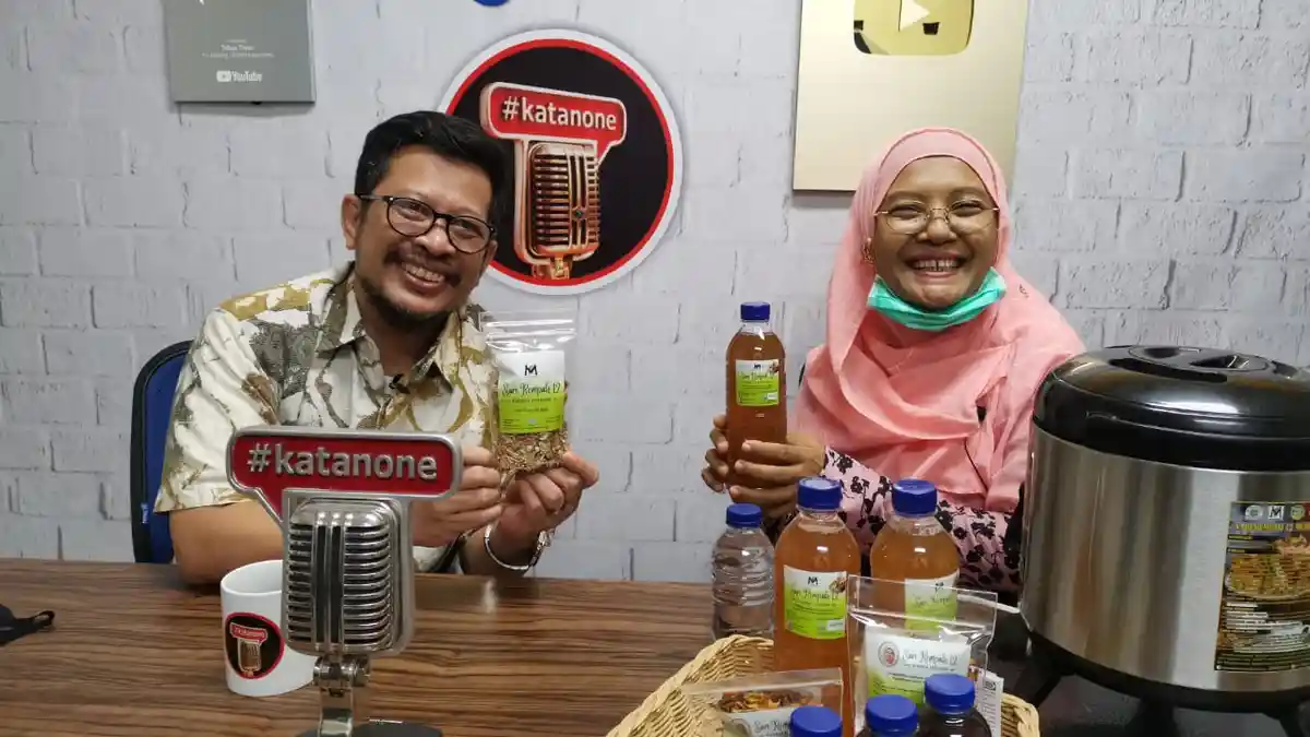 Cerita Owner UMKM Sari Rempah 12 Mukhlisah Dr Mahmudah di #KataNone