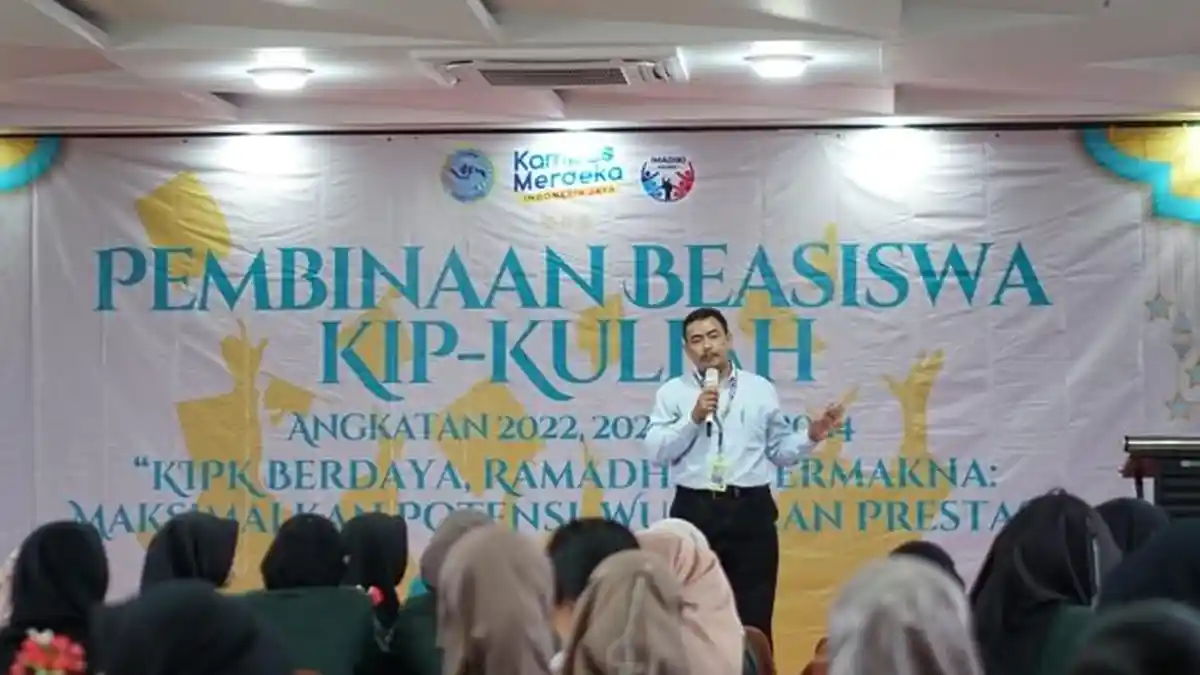 Politeknik Indonusa Surakarta Gelar Buka Puasa dan Pengarahan Mahasiswa Penerima Program Beasiswa!