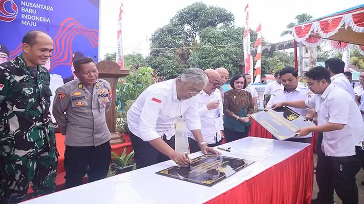 Berikut Daftar 18 Proyek yang Baru Diresmikan Bupati Sintang Jarot Winarno