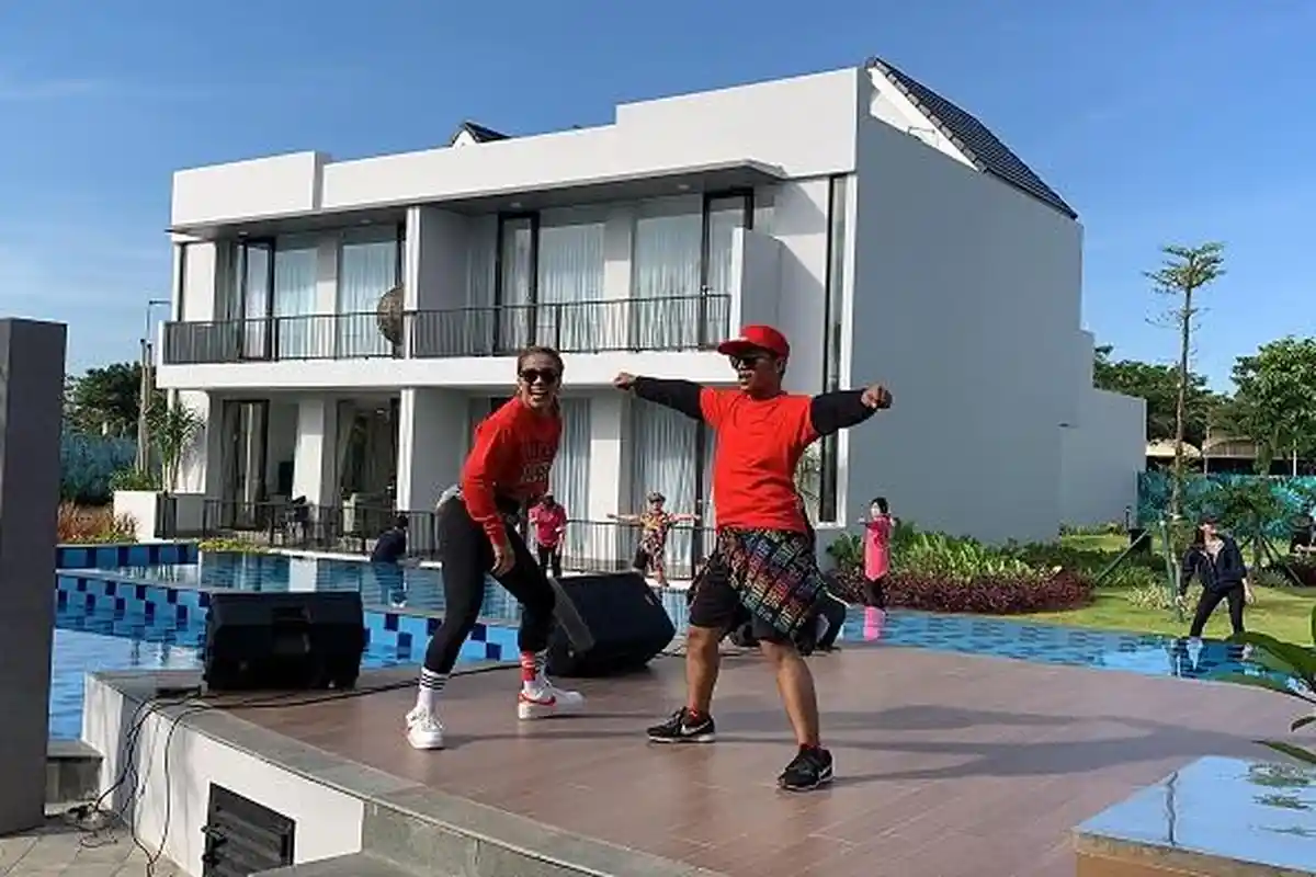 Intip Serunya Senam Zumba di The Mutiara Lagoon