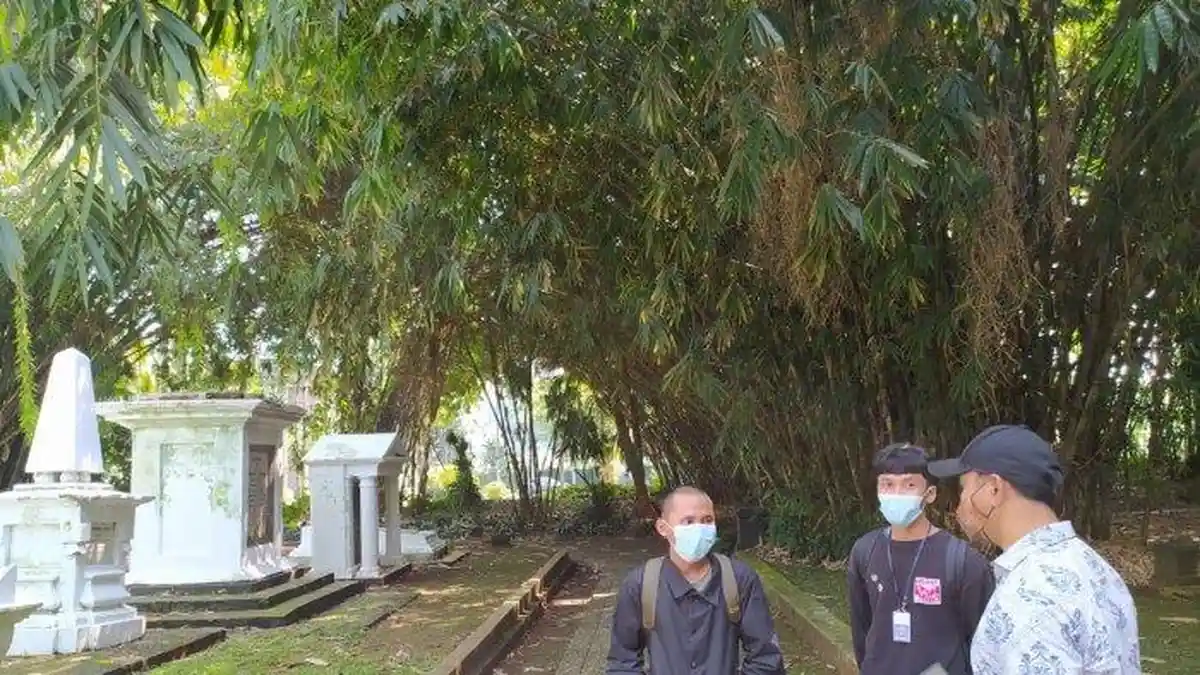 Injak Makam Belanda di Kebun Raya Bogor demi Konten, Pemuda Ini Minta Maaf dan Mengaku Spontanitas