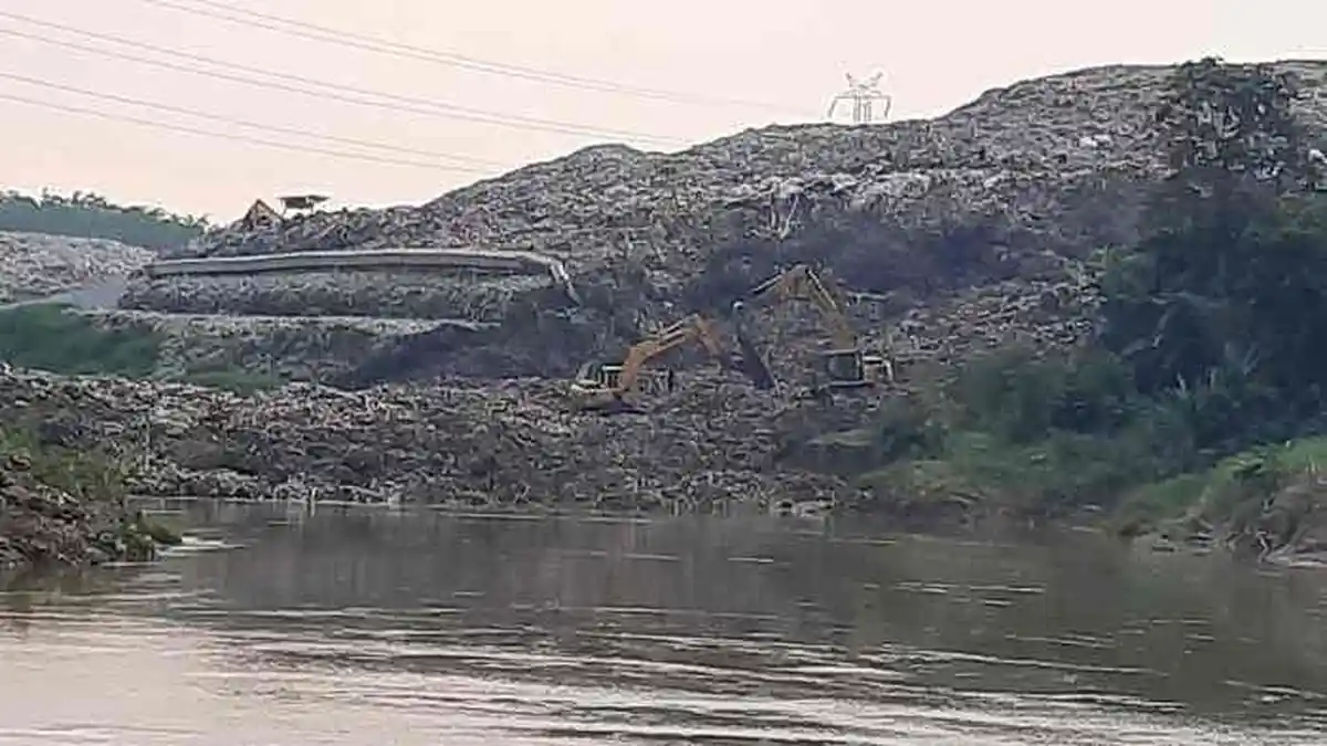 Gunungan Sampah di TPA Cipeucang Tangsel Longsor, Ini yang Dikhawatirkan Warga