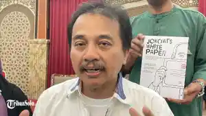 Roy-Suryo-usai-menggelar-bedah-buku.jpg