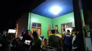 Kondisi-rumah-tempat-mayat-bocah-SD-di-Cipatat-saat-olah-TKP.jpg