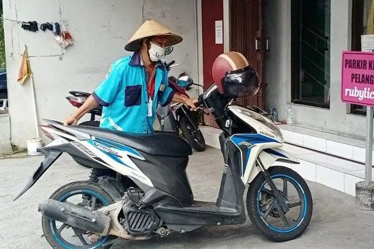 Kumpulkan UangSejak 40 Tahun Lalu, Tukang Parkir dan Istrinya Rela Batal Naik Haji Karena Corona