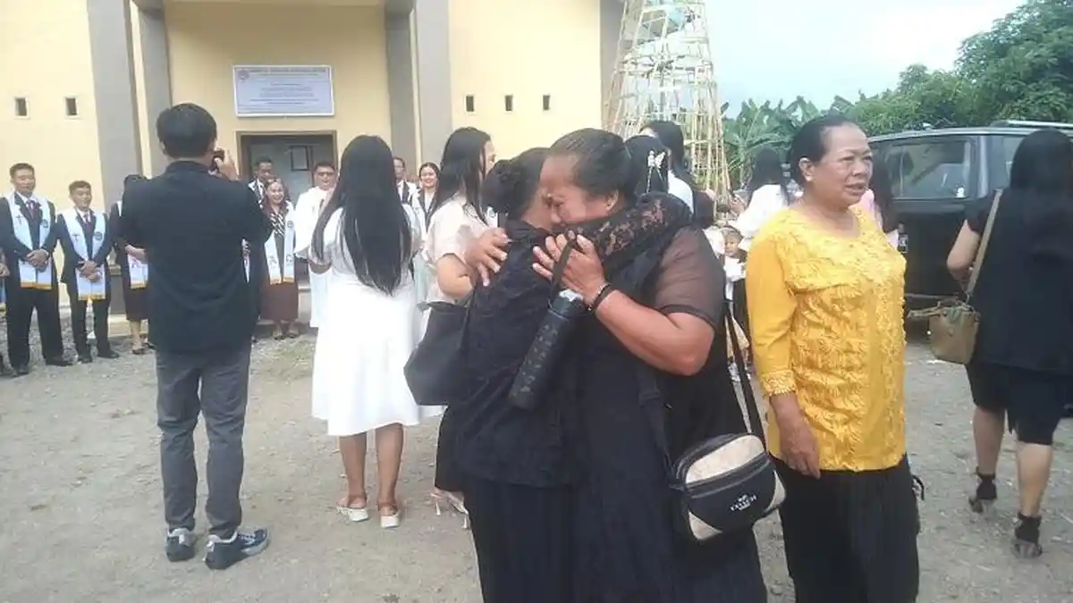 Ratusan Jemaat Bukit Zaitun Mamuju Tengah Menangis Haru di Momen Natal