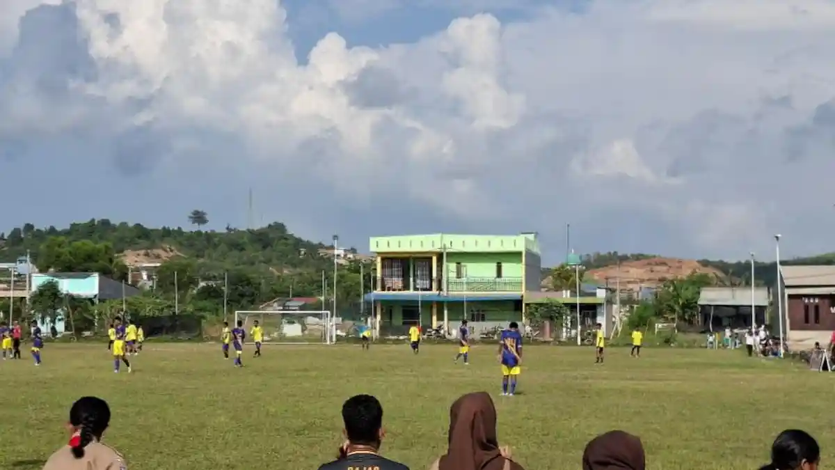 Pesepak Bola Pelajar Unjuk Gigi di Gala Siswa Indonesia Kota Batam 2026 - Tribunbatam.id