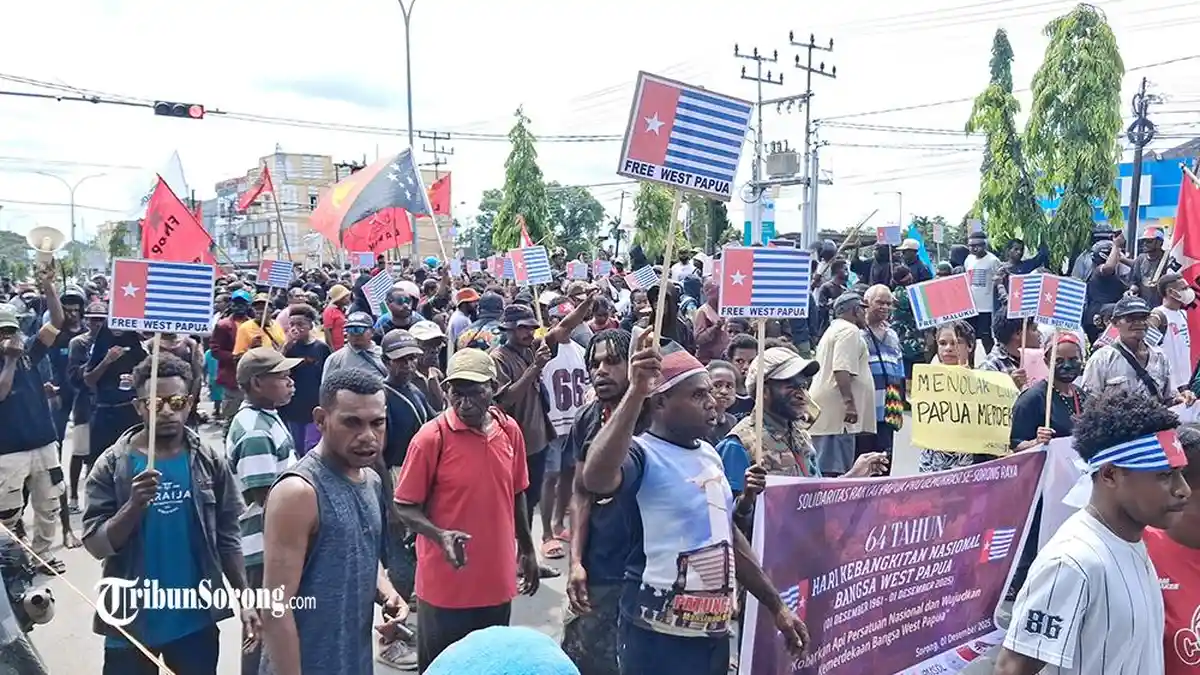 Solidaritas Rakyat Papua Peduli Demokrasi se-Sorong Raya Demo 1 ...