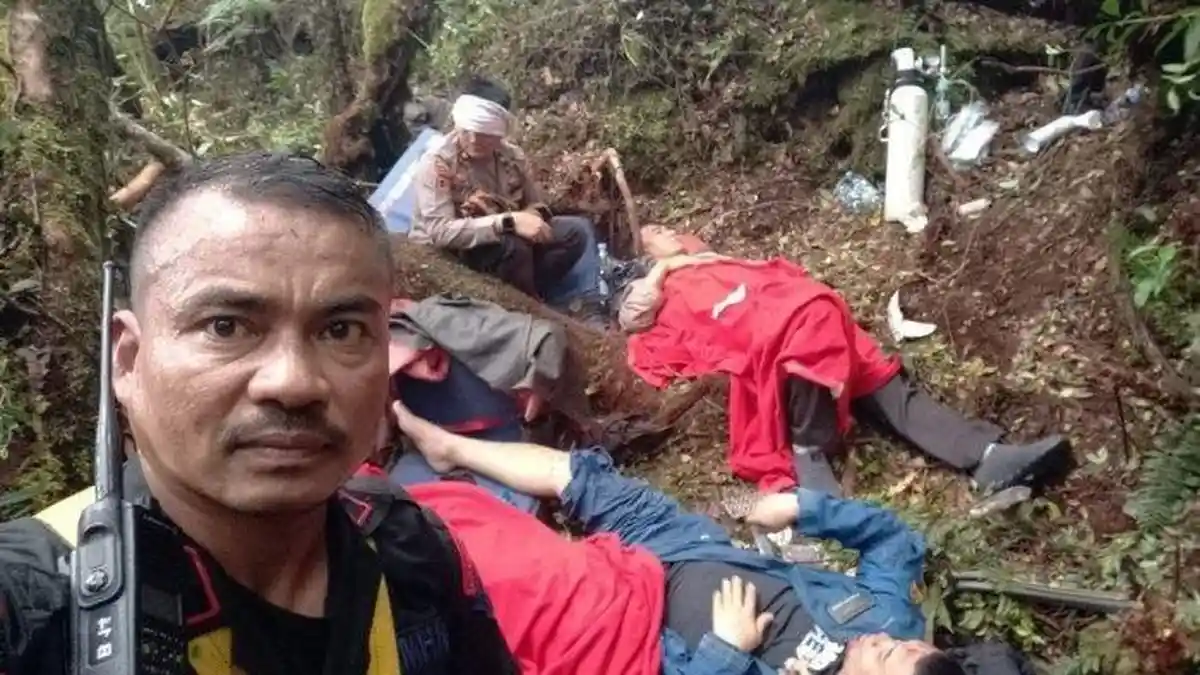 Proses Evakuasi Rombongan Kapolda Jambi Memasuki Hari Ketiga, Masih Terkendala Cuaca