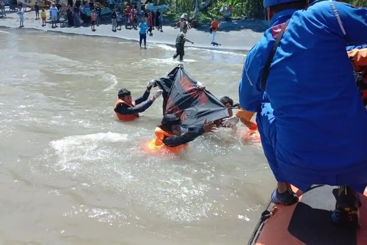 Bocah Hanyut di Pantai Ketapang Ditemukan Setelah Pencarian Selama Lima Hari