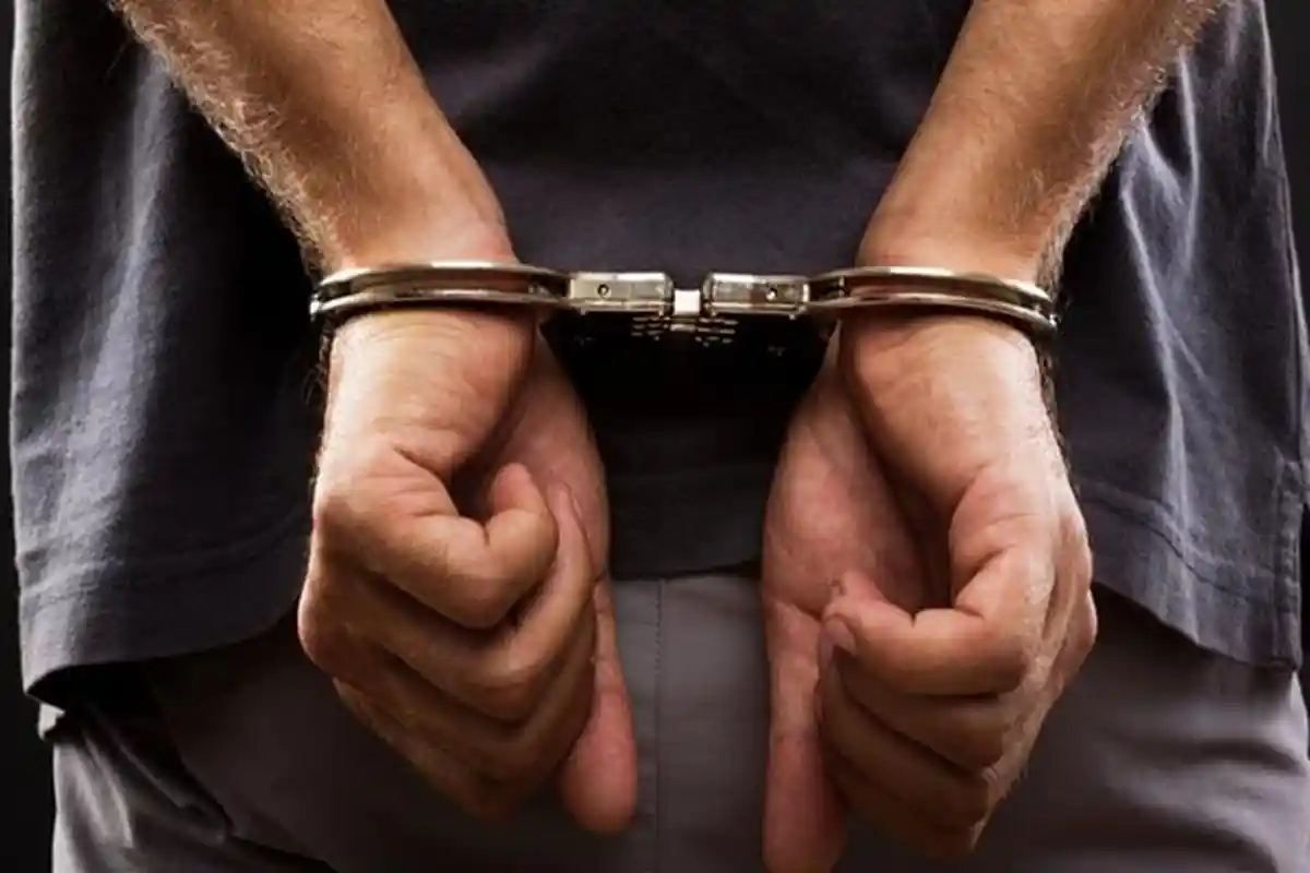 Cinta Ditolak, Razak Lempar Norlinah dengan Kotoran Manusia