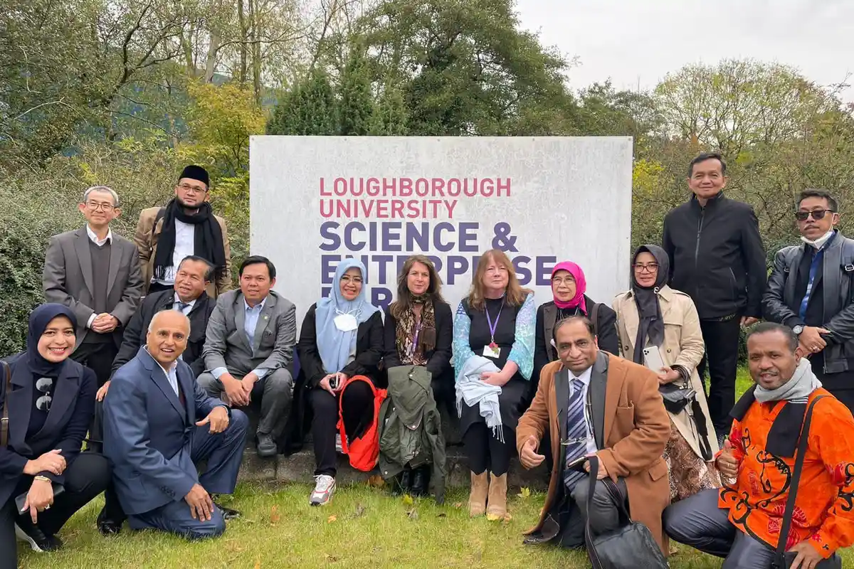 Diundang Loughborough University, Waket DPD RI Jelaskan Relasi Islam dan Demokrasi Indonesia
