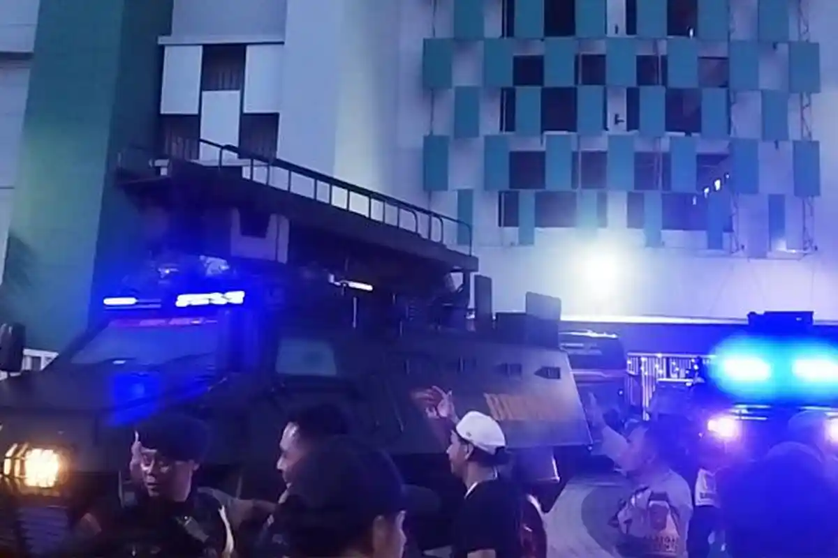 Kalah dari Persebaya di Stadion GBT Surabaya, Tim Arema FC Pulang Menggunakan Kendaraan Rantis