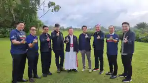 Uskup-Pengurus-Pukat-Nasional-dan-Pengurus-Pukat-Manado-fffff.jpg