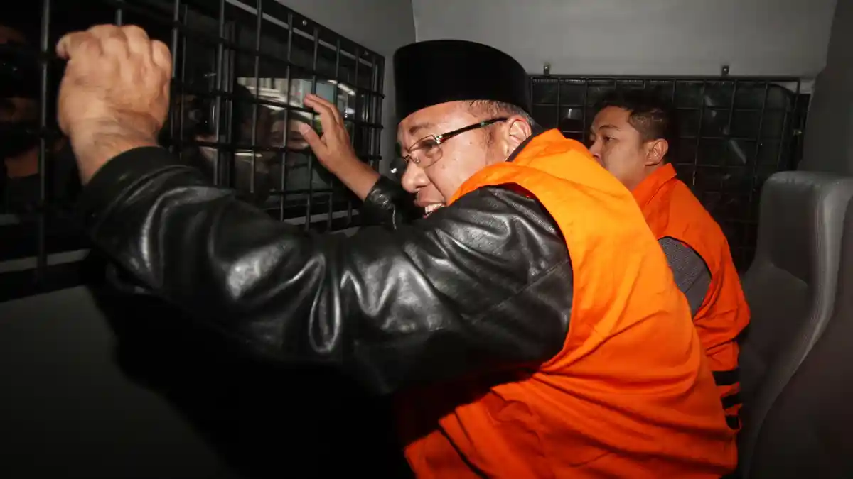 Mahalnya Biaya Politik Jadi Alasan Asrun dan Anaknya Terima Suap