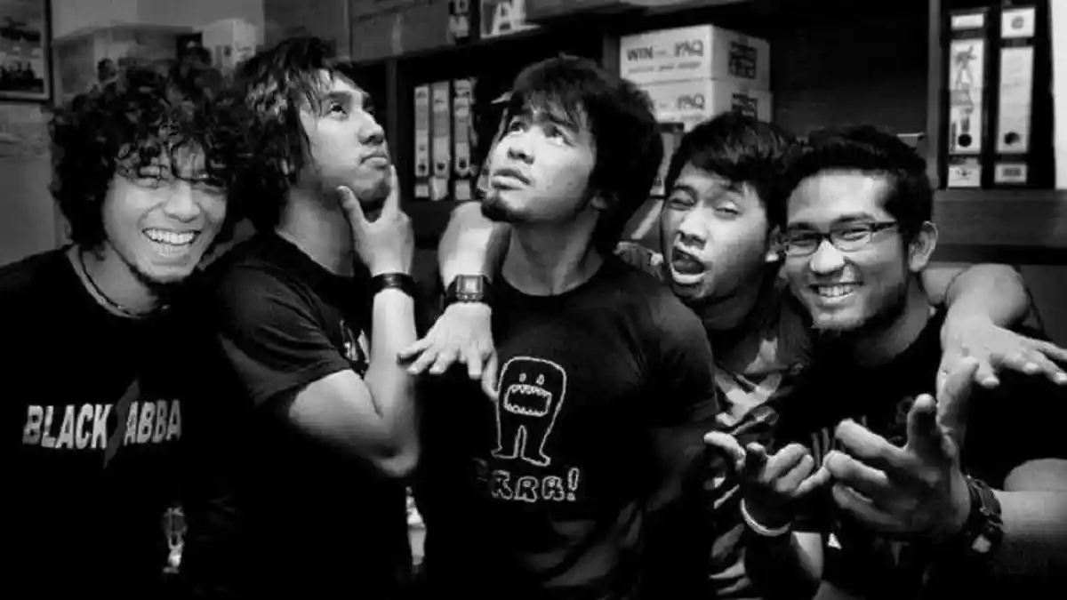Lirik Lagu dan Chord Gitar Di Ujung Jalan - Samsons, Nada Dasar G