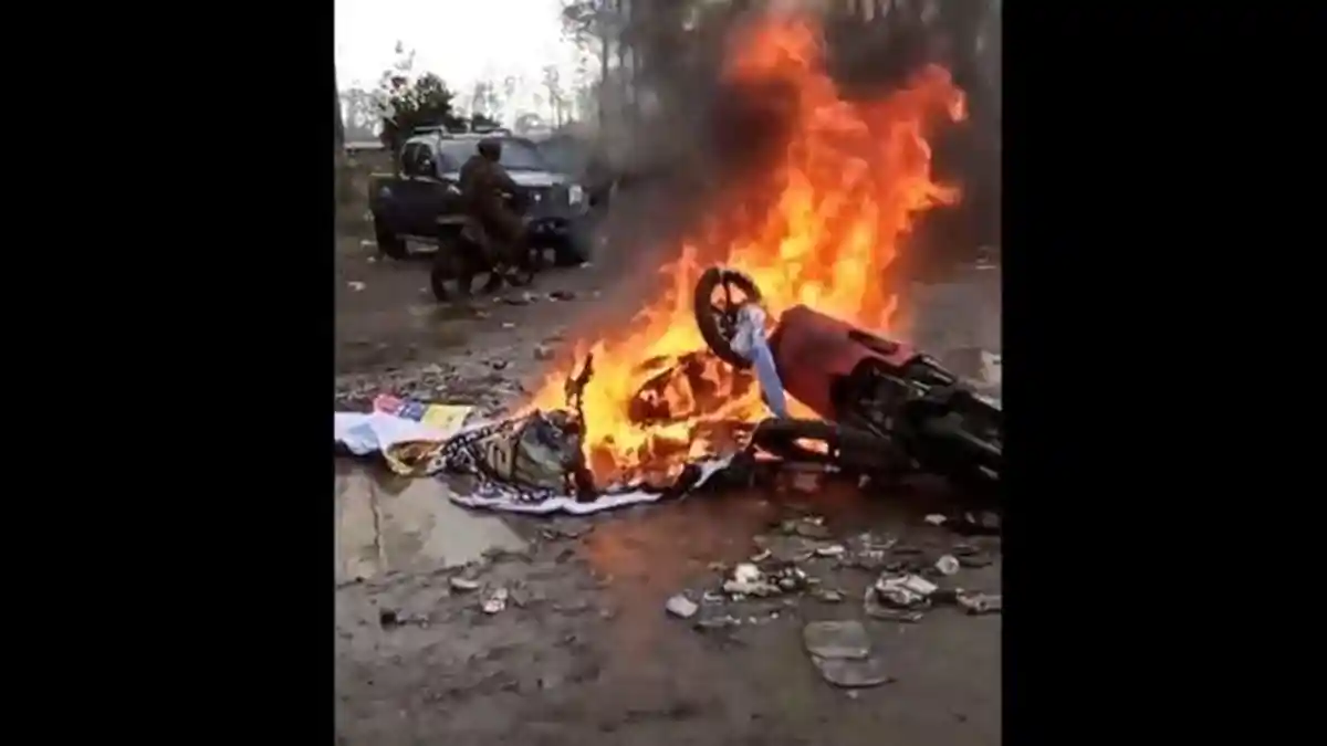 Viral Pemotor Trail Terjebak di Hutan Ciwidey Sampai Malam Gara-gara Panitia, Peserta Bakar Motor