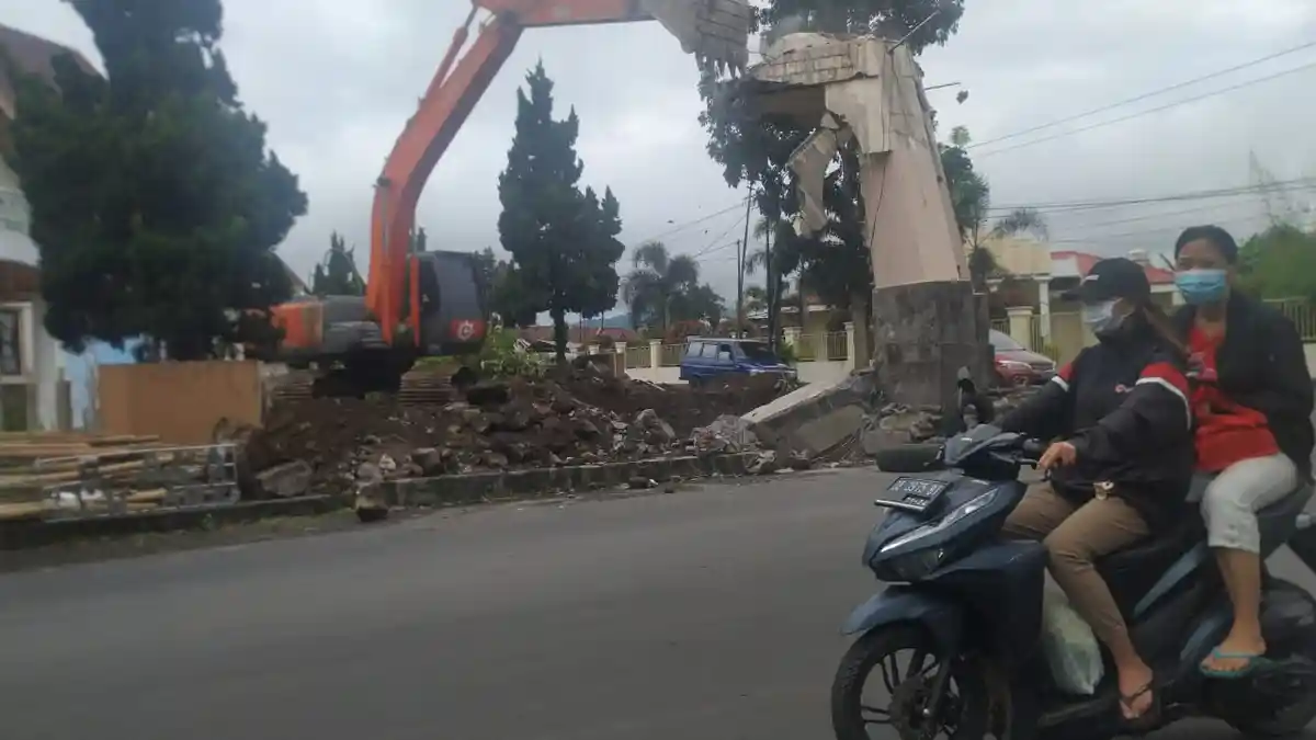 Prabowo Subianto Gelontorkan Miliaran Rupiah, Bangun Kembali Monumen Schwarz di Langowan Minahasa